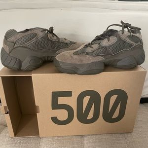 Mens Yeezys 9.5